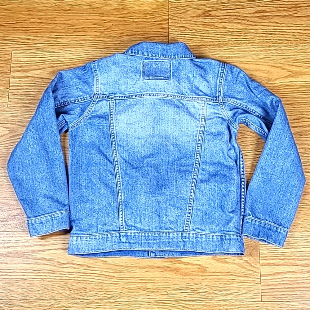 LEVIS S, P, CH, 2019 KIDS PRE-OWNED LIKE NEW BUTTON TRUCKER DENIM JACKET